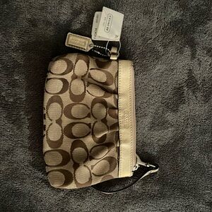 Coach wristlet wallet